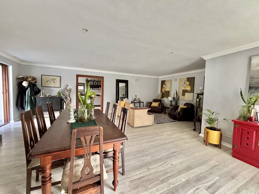 5 Bedroom Property for Sale in Vierlanden Western Cape